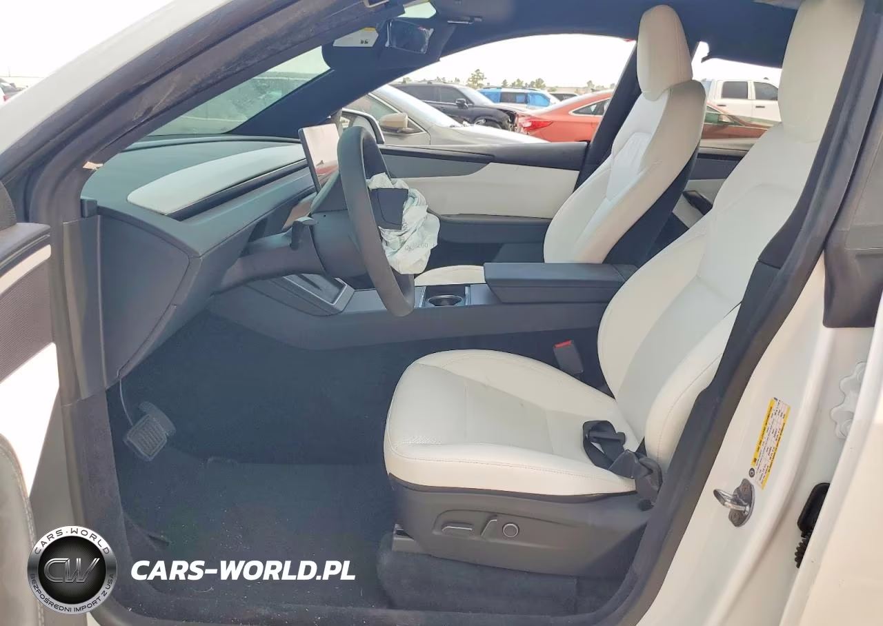 2026 Tesla Model Y VIN:7SAYGDEE1TA688090 - 7