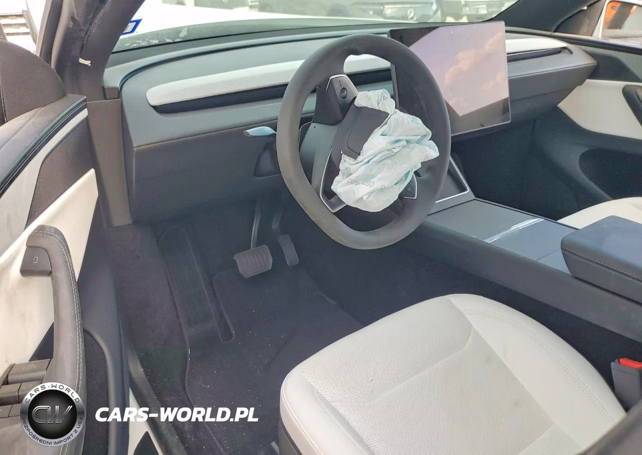 2026 Tesla Model Y VIN:7SAYGDEE1TA688090 - 8