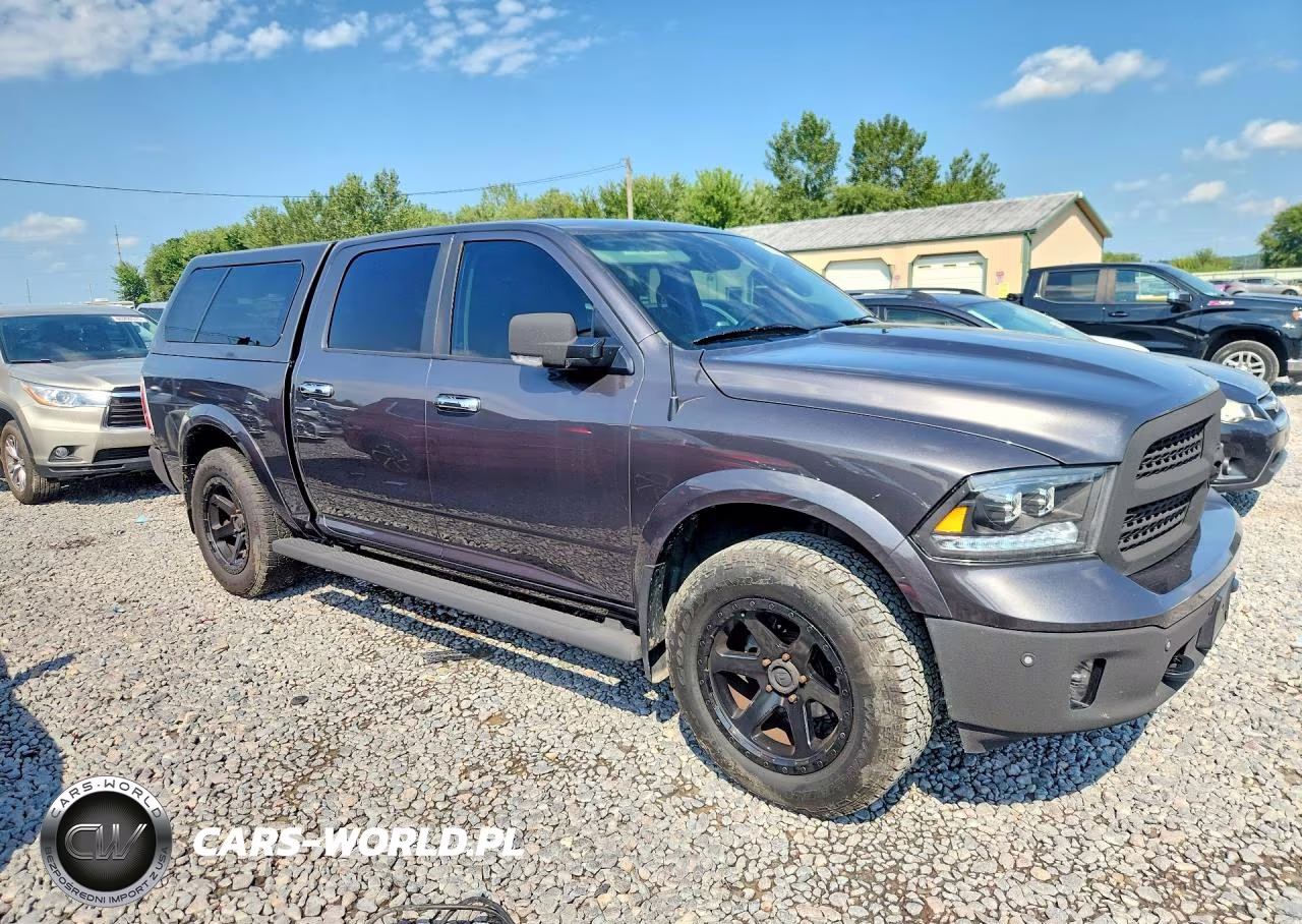 2016 Ram 1500 Laramie VIN:1C6RR7NM3GS110919 - 4