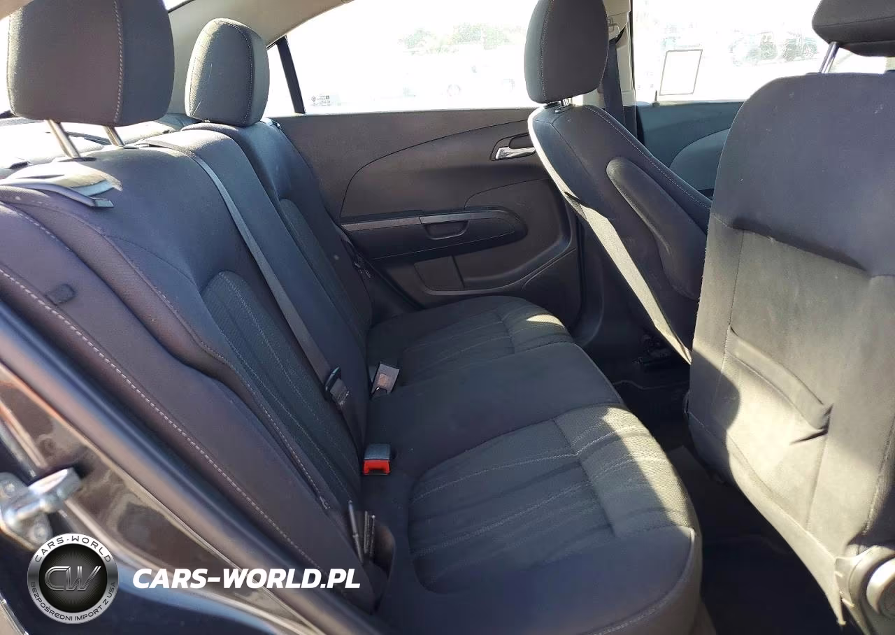 2015 Chevrolet Sonic Lt VIN:1G1JC5SG0F4137873 - 10
