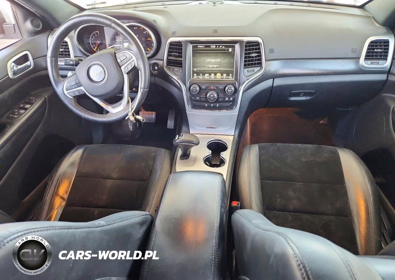 2015 Jeep Grand Cherokee Laredo VIN:1C4RJFAG0FC820945 - 8