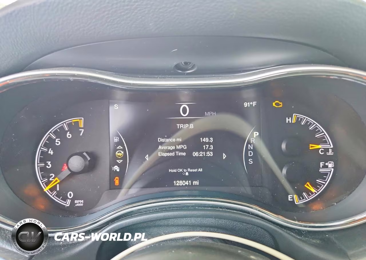 2015 Jeep Grand Cherokee Laredo VIN:1C4RJFAG0FC820945 - 9