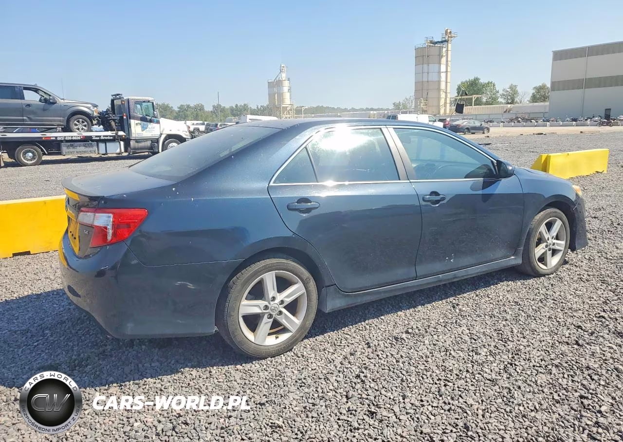 2014 Toyota Camry Se VIN:4T1BF1FK6EU751962 - 3