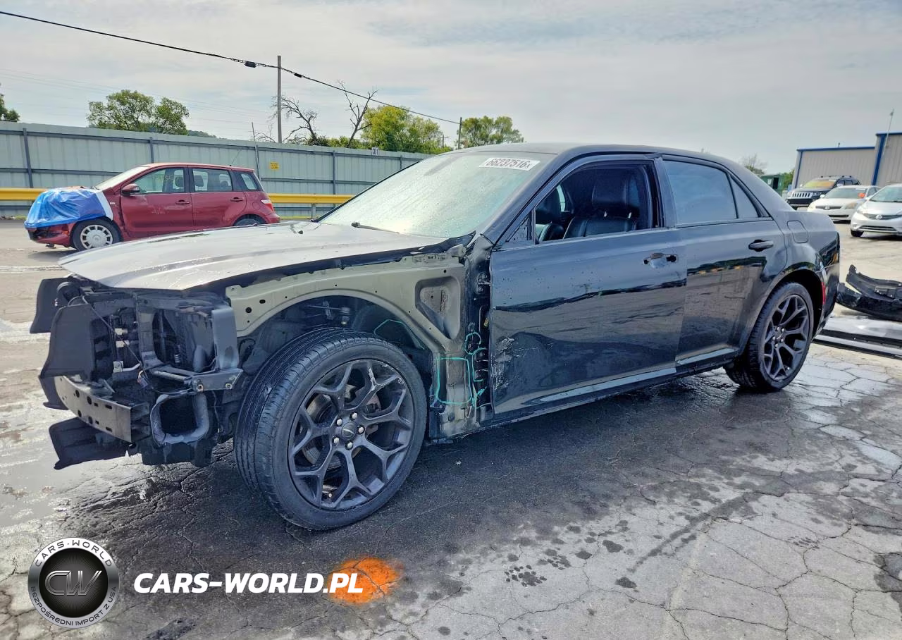 2019 Chrysler 300 S VIN:2C3CCABG5KH628580 - 1