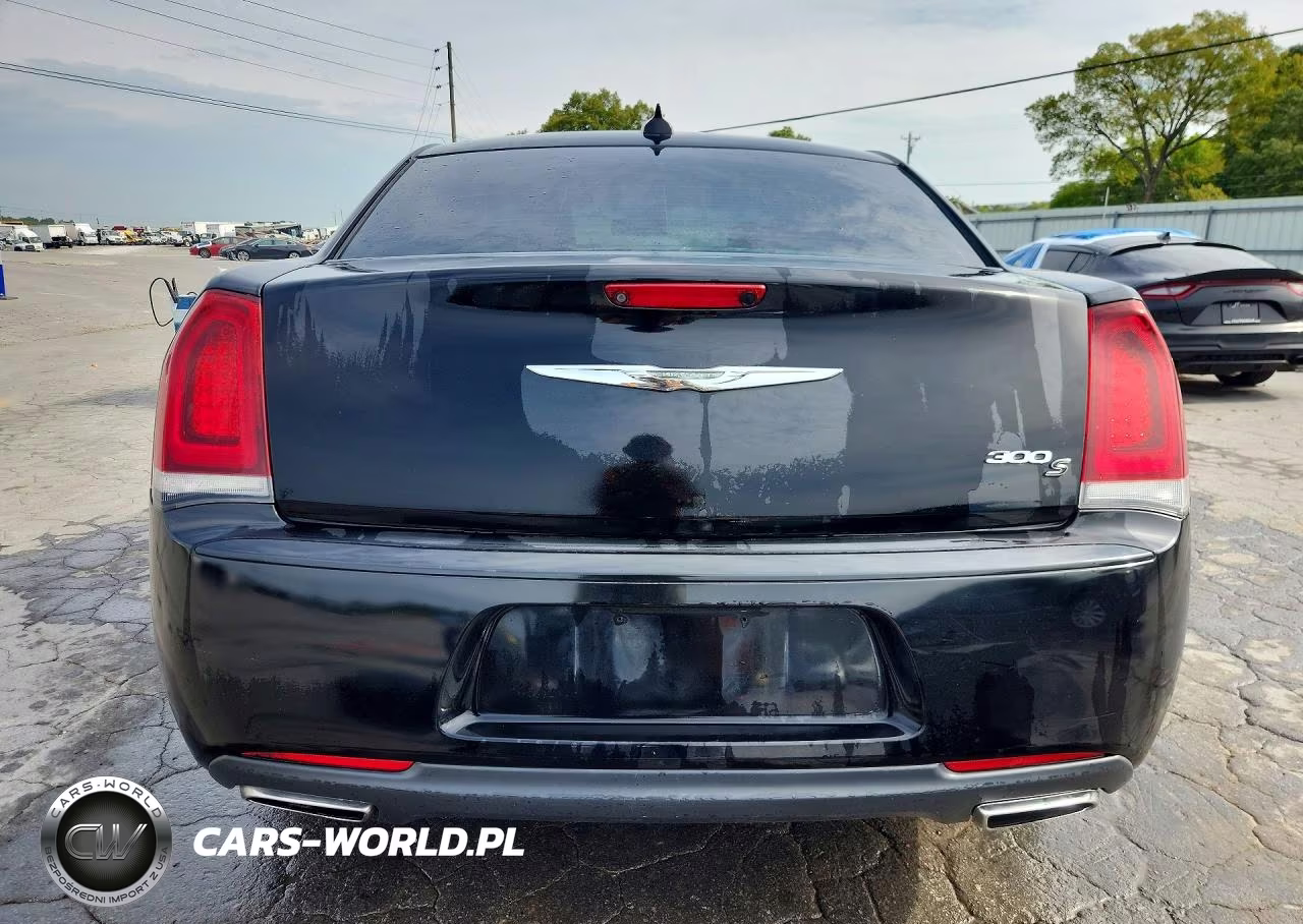 2019 Chrysler 300 S VIN:2C3CCABG5KH628580 - 6