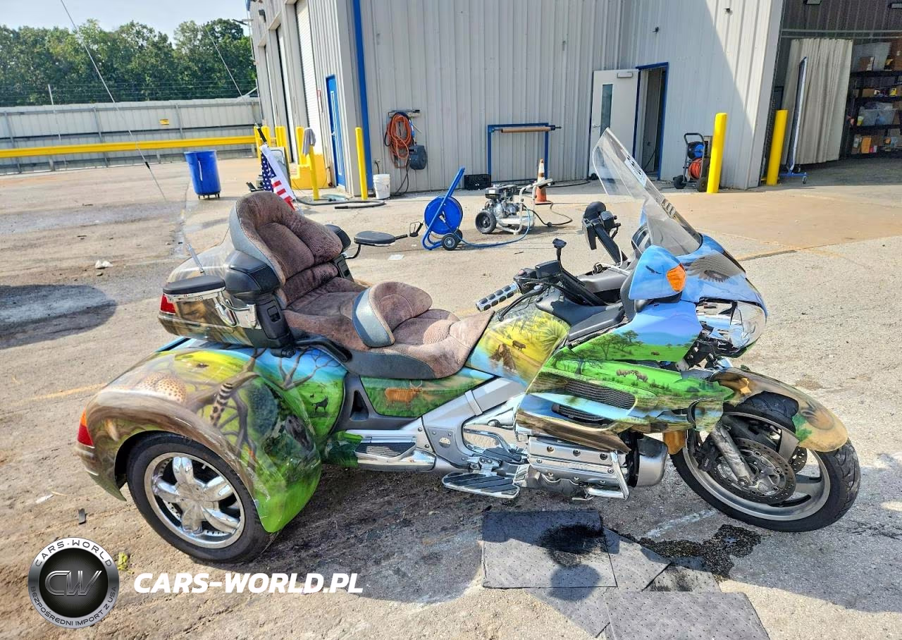 2004 Honda Gl1800
