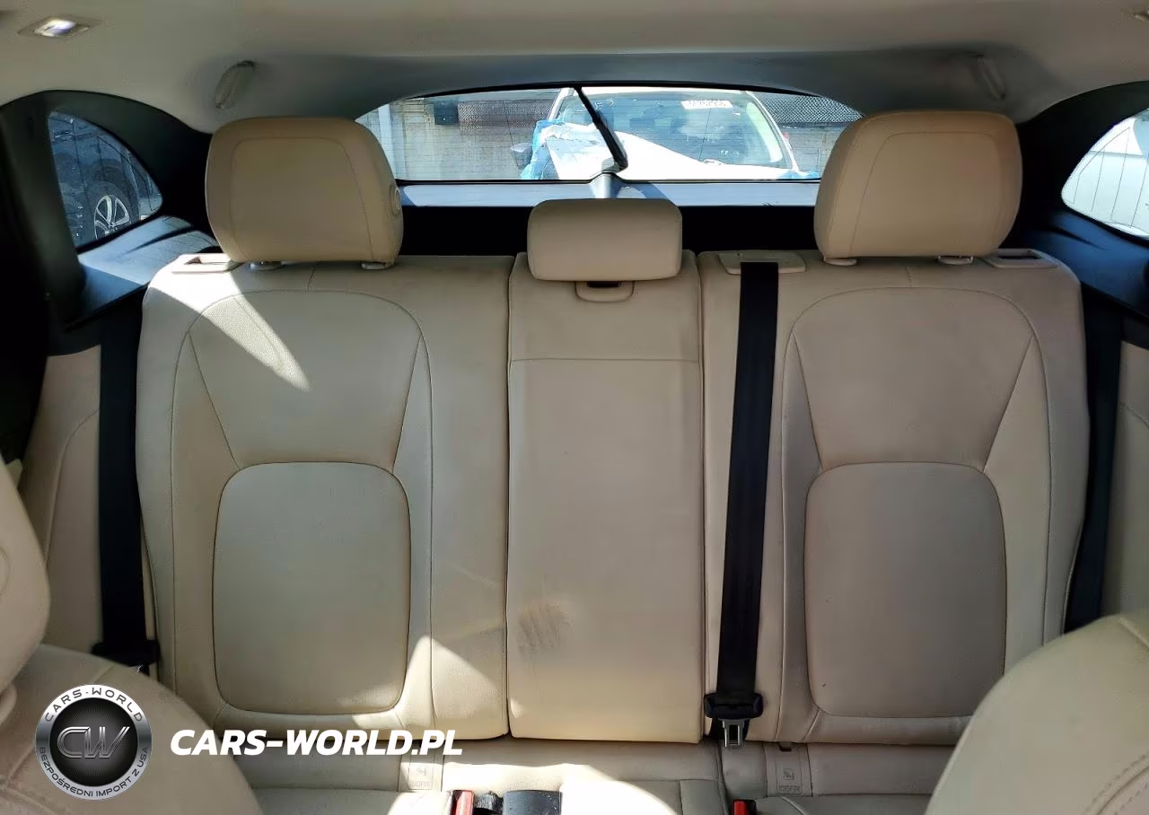 2018 Jaguar F-Pace VIN:SADCS2FX2JA279121 - 10