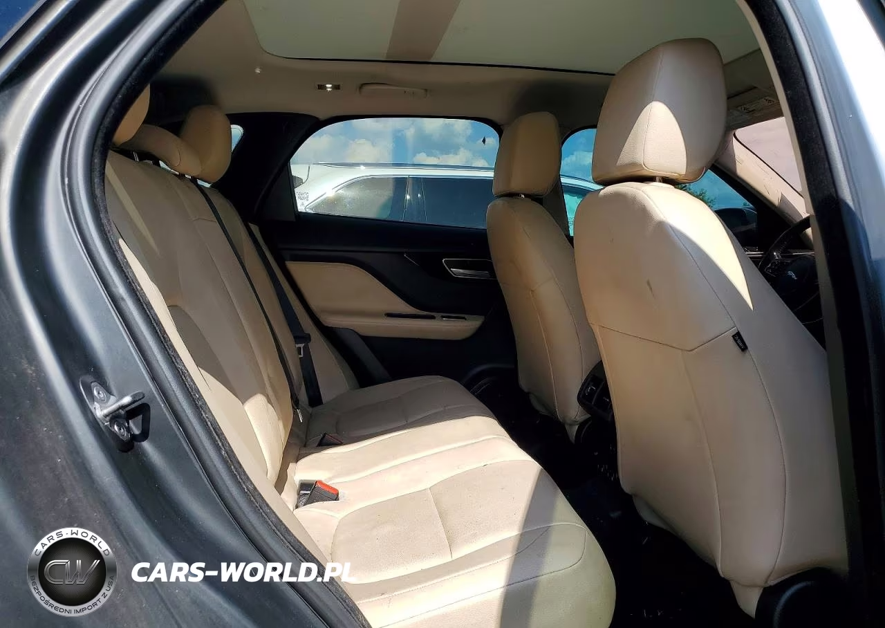 2018 Jaguar F-Pace VIN:SADCS2FX2JA279121 - 11