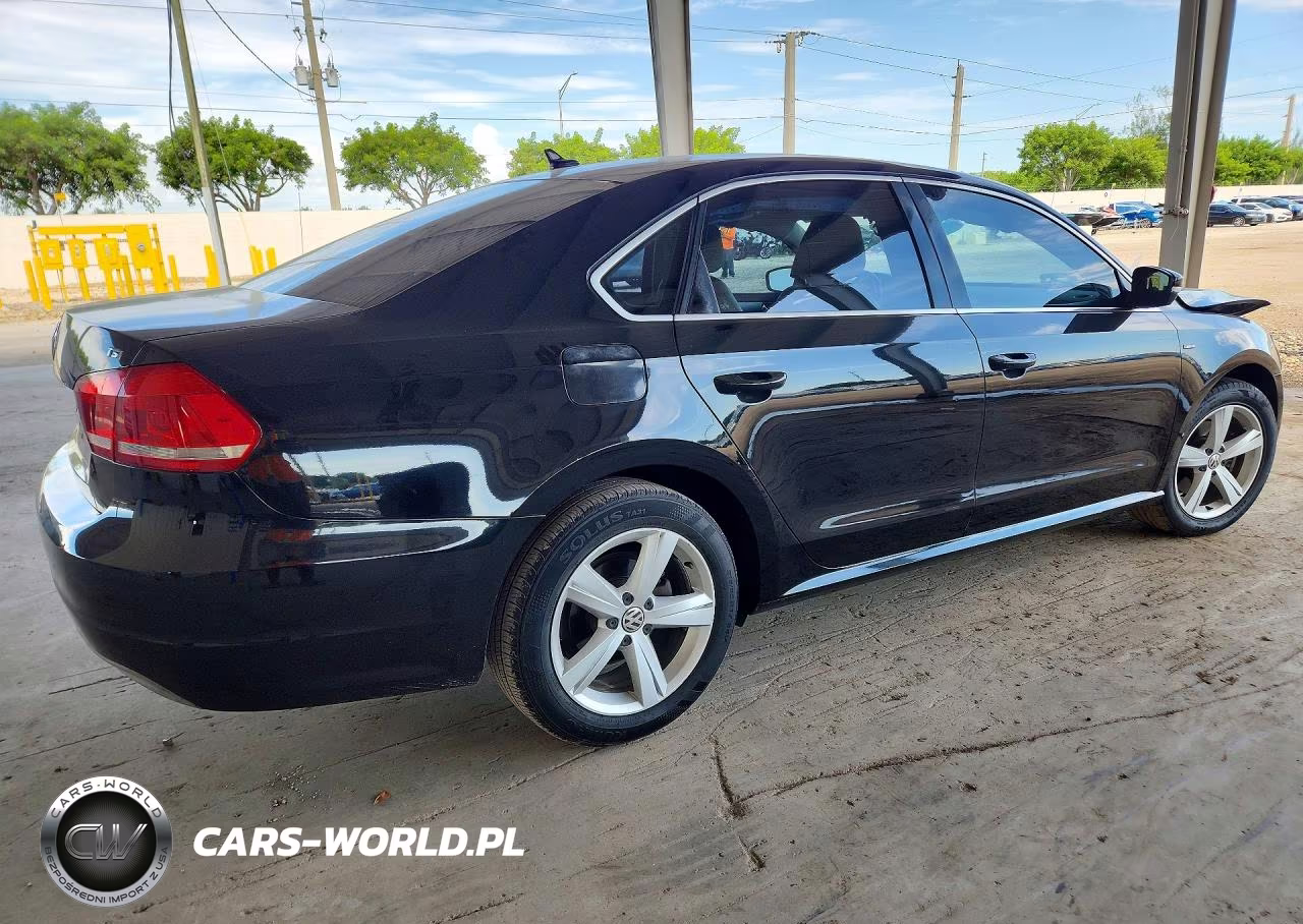 2015 Volkswagen Passat S VIN:1VWAT7A38FC110554 - 3