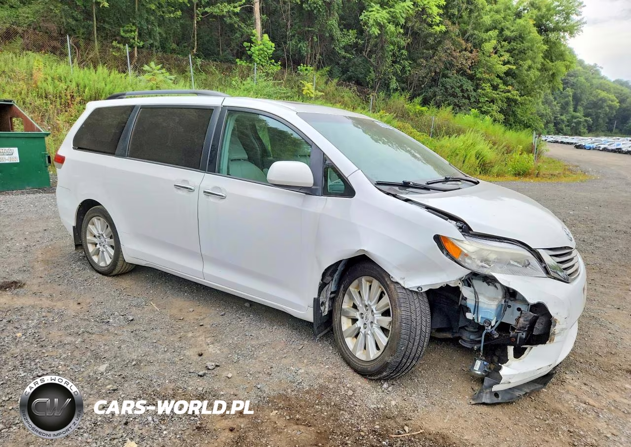 2012 Toyota Sienna Xle 7-Passenger VIN:5TDDK3DC8CS038059 - 4