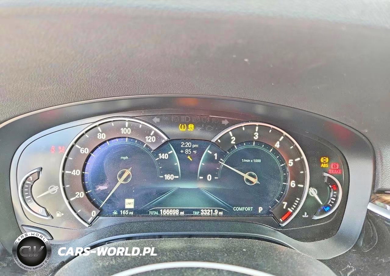 2019 BMW 530 I VIN:WBAJA5C56KBX86641 - 9