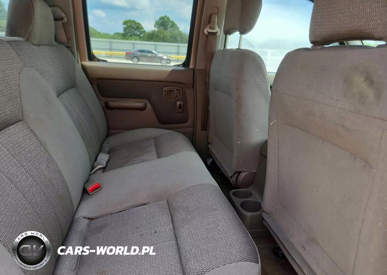2001 Nissan Frontier Xe VIN:1N6ED27TX1C354630 - 10