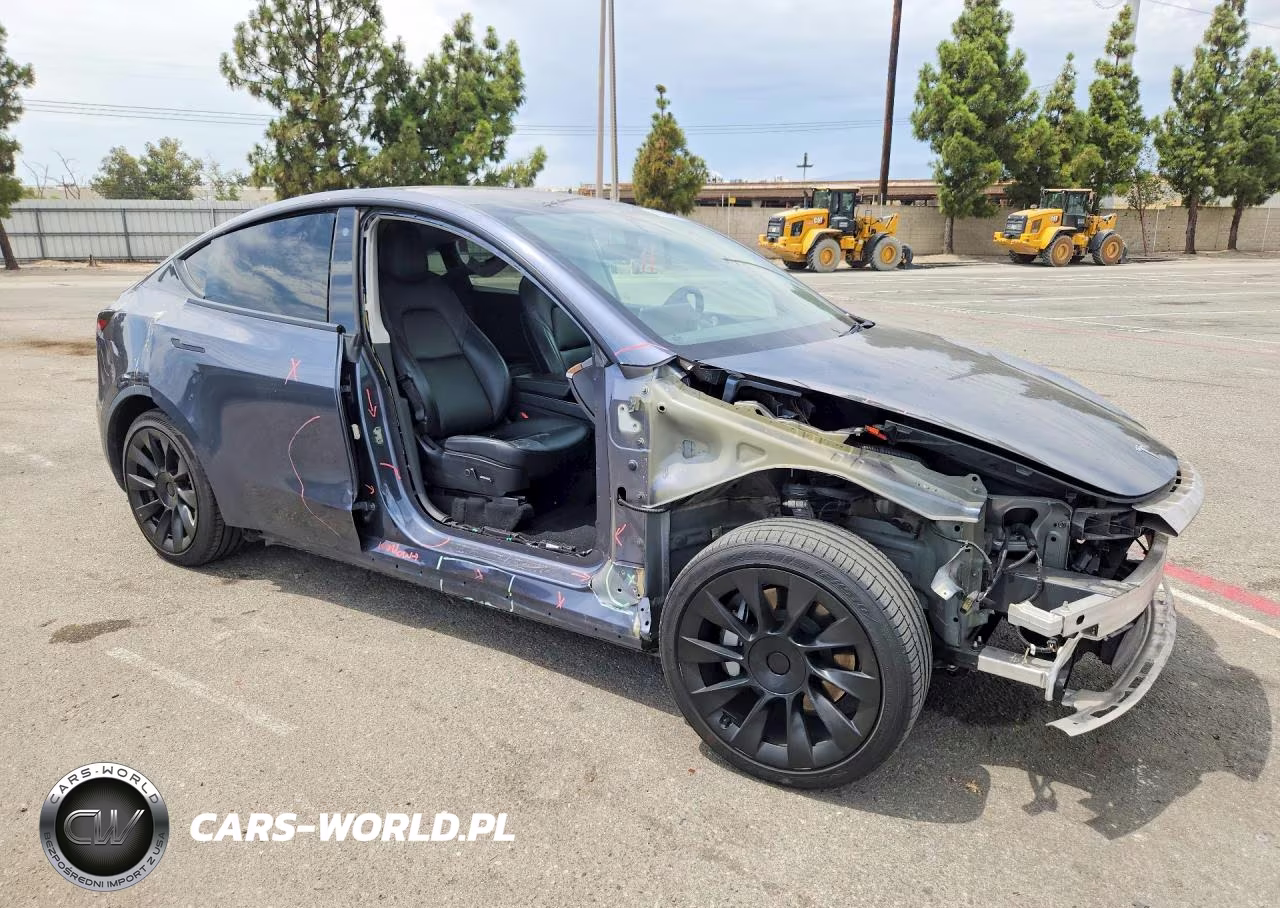 2021 Tesla Model Y VIN:5YJYGDED1MF114131 - 4