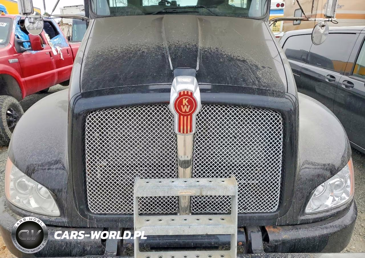 2017 Kenworth Construction T680 VIN:1XKYDP9X6HJ135879 - 10