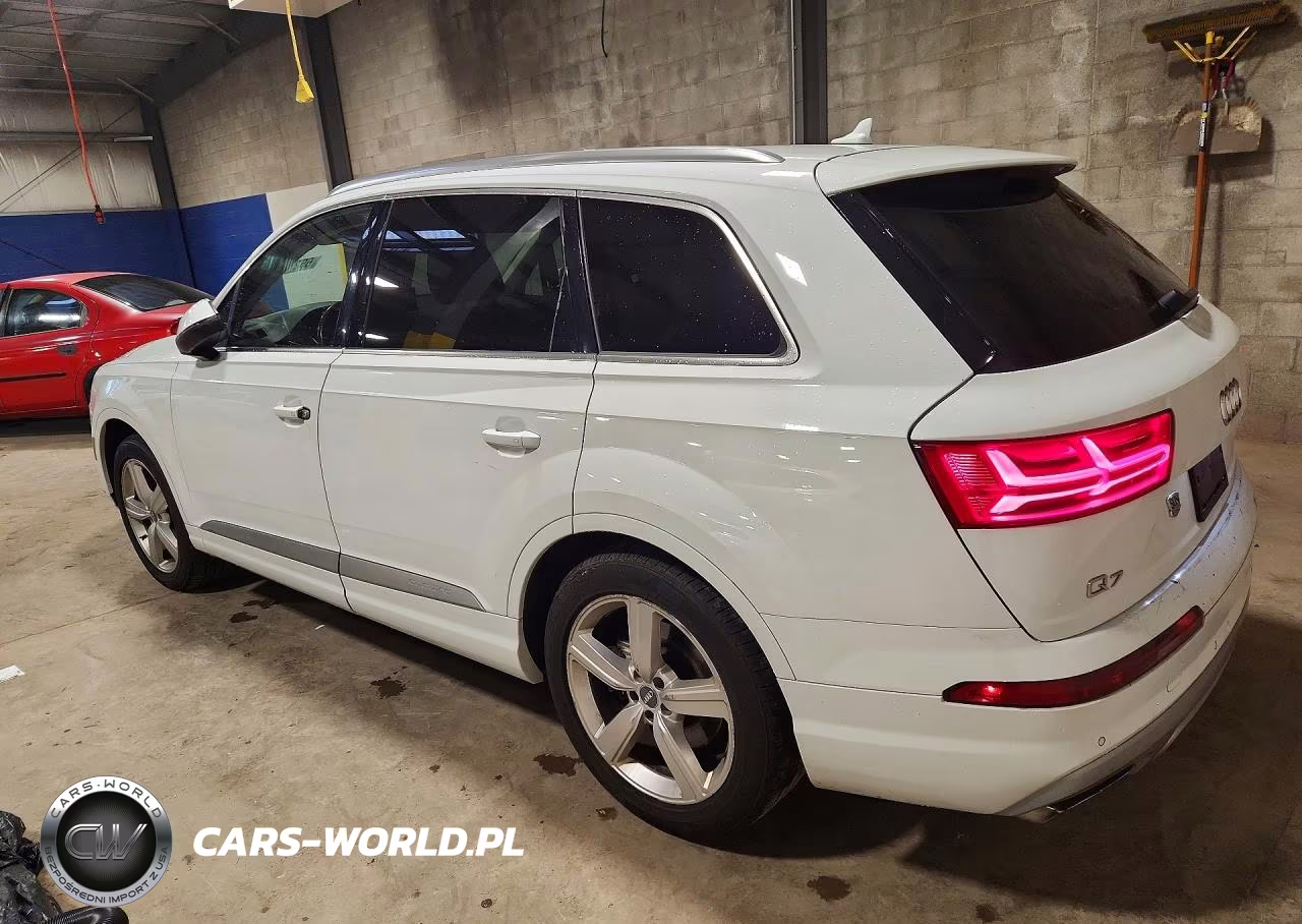 2018 Audi Q7 Premium Plus VIN:WA1LAAF72JD010621 - 2