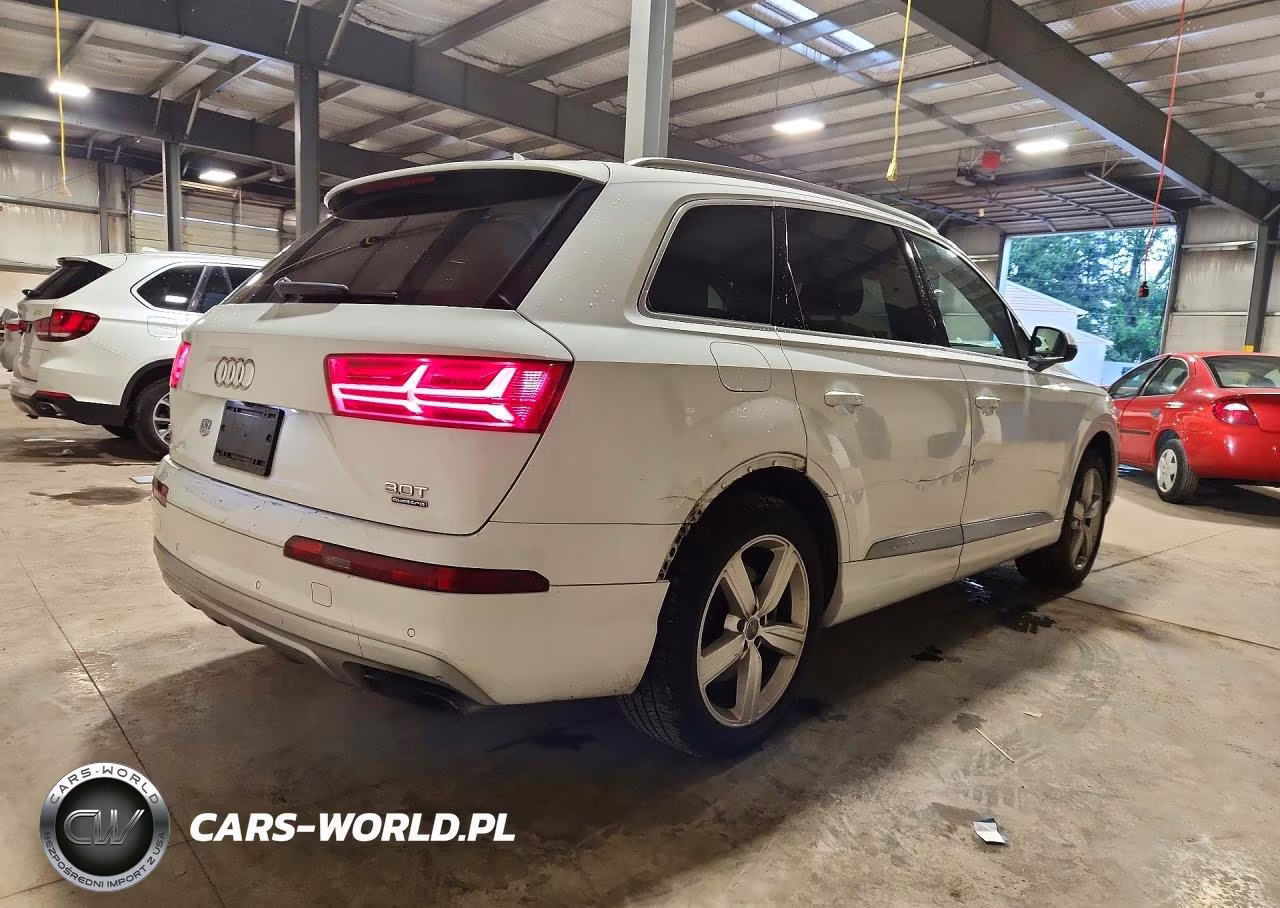 2018 Audi Q7 Premium Plus VIN:WA1LAAF72JD010621 - 3