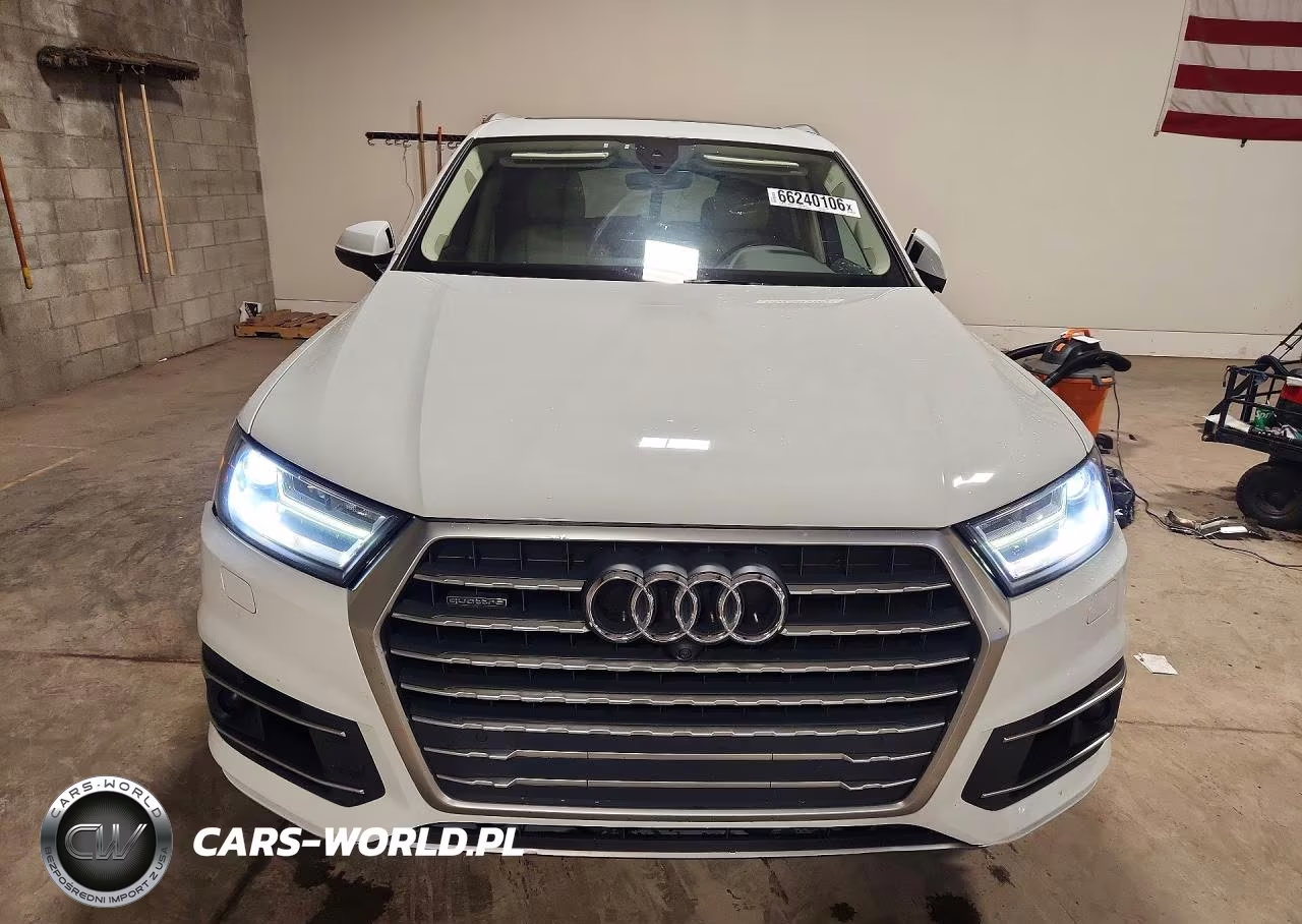 2018 Audi Q7 Premium Plus VIN:WA1LAAF72JD010621 - 5