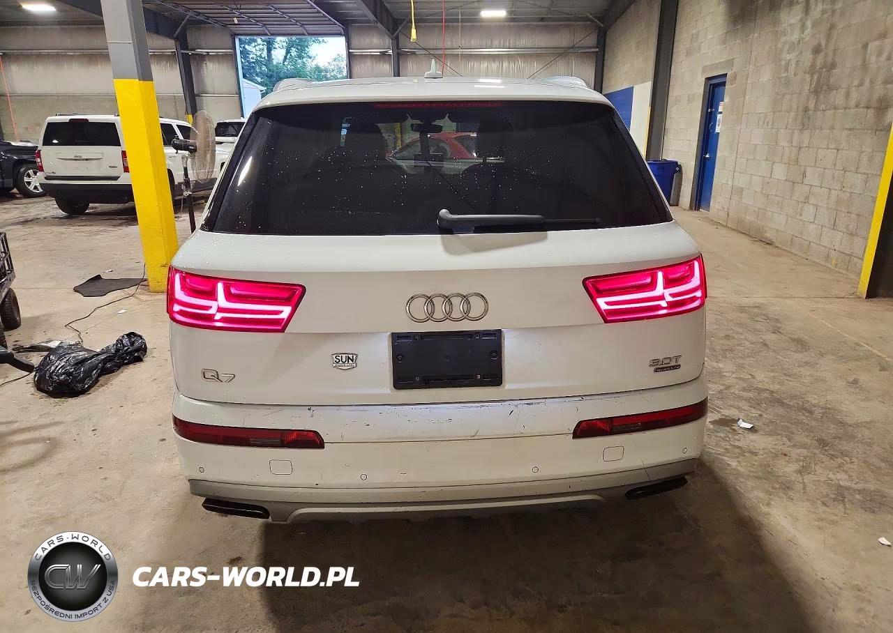 2018 Audi Q7 Premium Plus VIN:WA1LAAF72JD010621 - 6