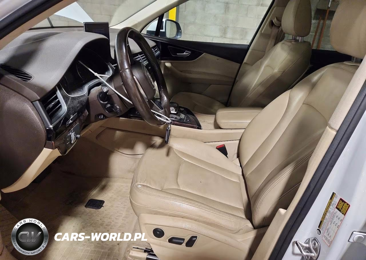 2018 Audi Q7 Premium Plus VIN:WA1LAAF72JD010621 - 7