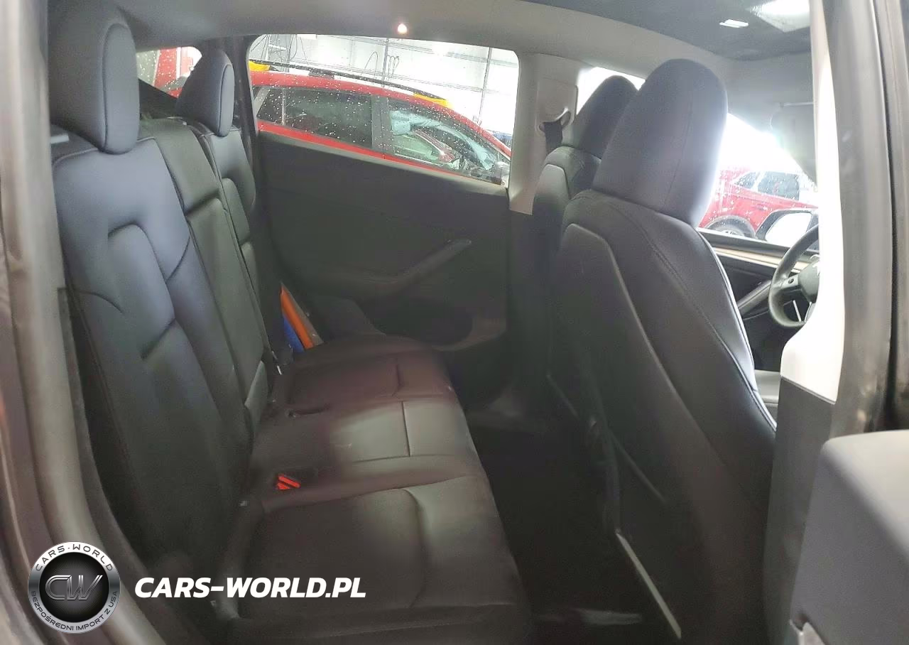 2023 Tesla Model Y VIN:7SAYGDEE6PF876645 - 10