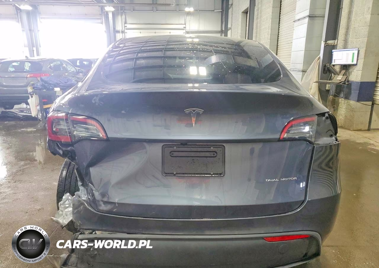 2023 Tesla Model Y VIN:7SAYGDEE6PF876645 - 6