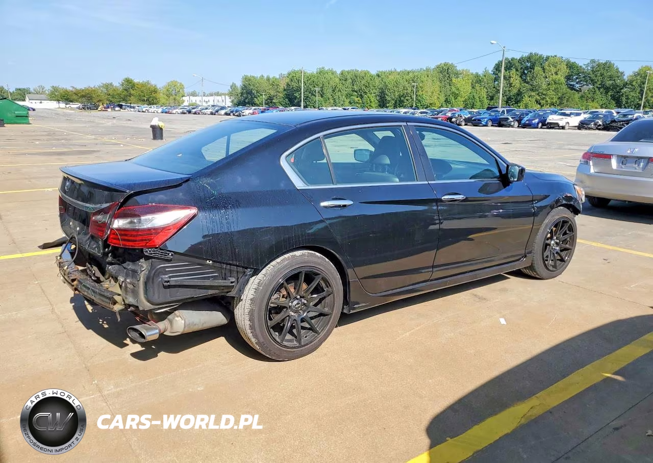2016 Honda Accord Sport VIN:1HGCR2F5XGA228613 - 3