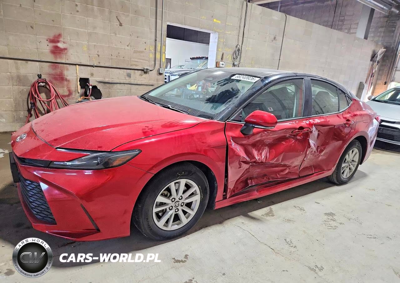 2025 Toyota Camry Le – zdjęcie 1 z 13