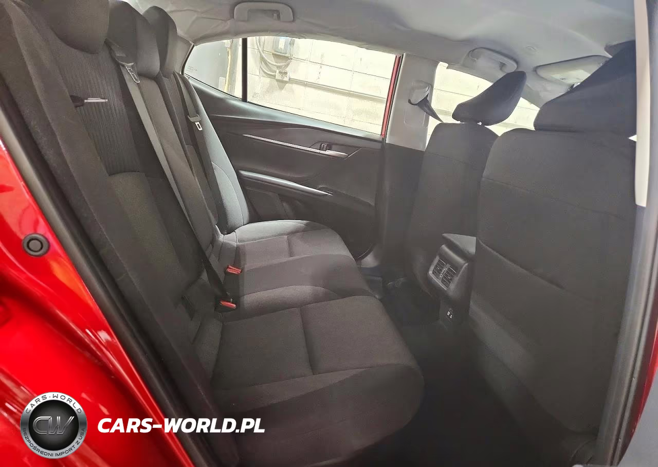 2025 Toyota Camry Le VIN:4T1DAACK0SU040913 - 10