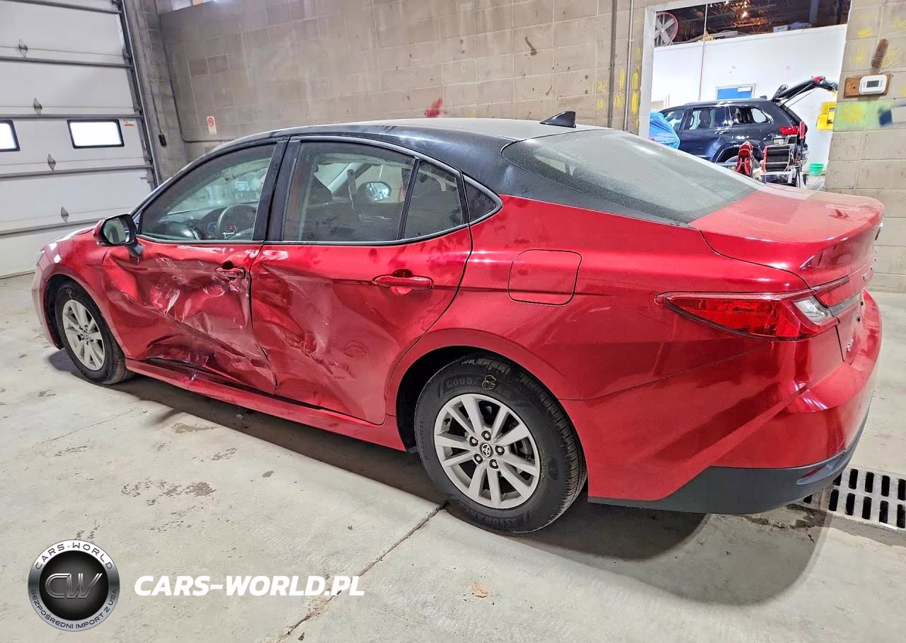 2025 Toyota Camry Le VIN:4T1DAACK0SU040913 - 2