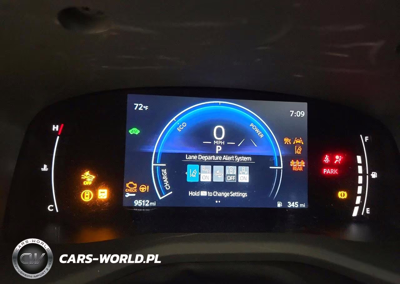 2025 Toyota Camry Le VIN:4T1DAACK0SU040913 - 9