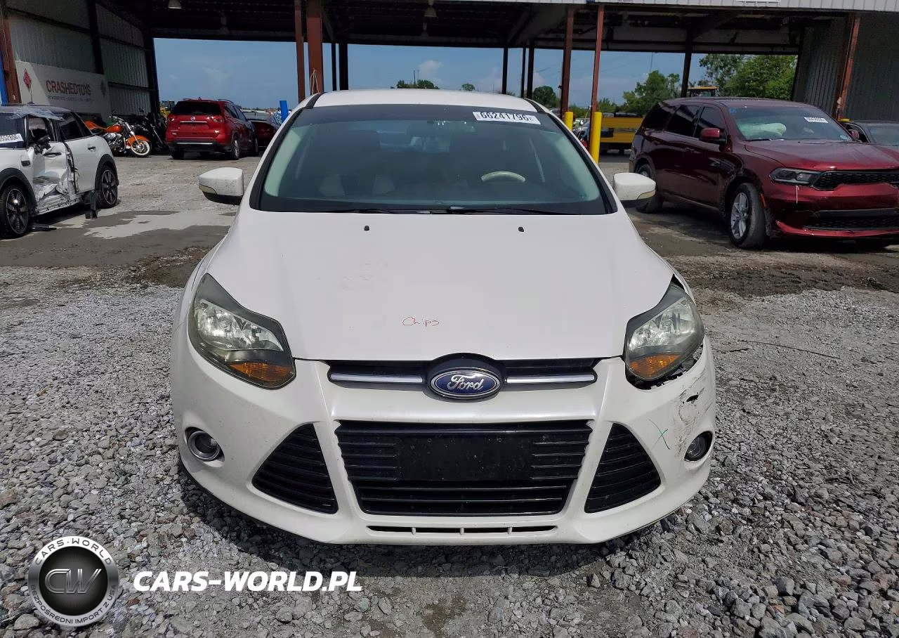2013 Ford Focus Titanium VIN:1FADP3N27DL149511 - 5