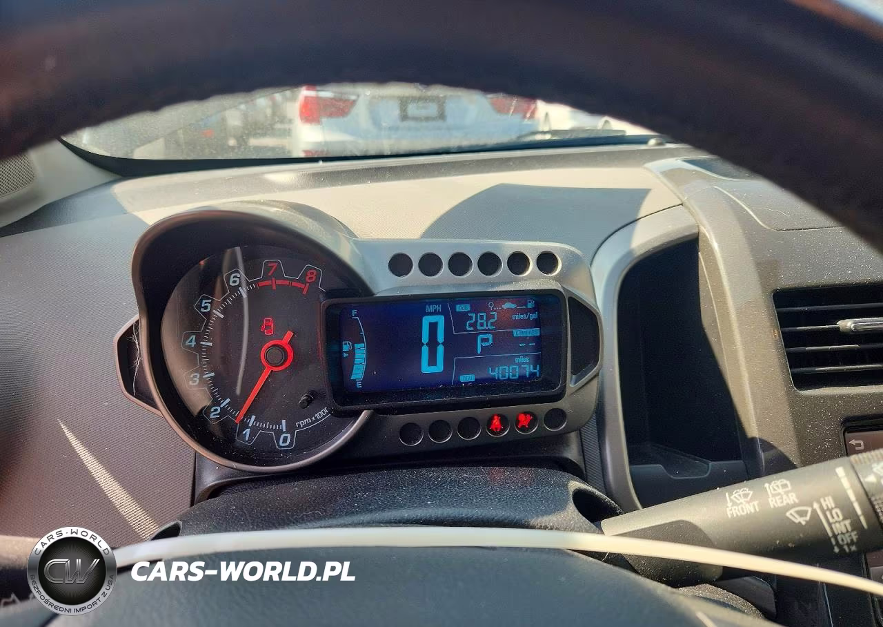 2015 Chevrolet Sonic Ltz VIN:1G1JE6SB7F4194026 - 9