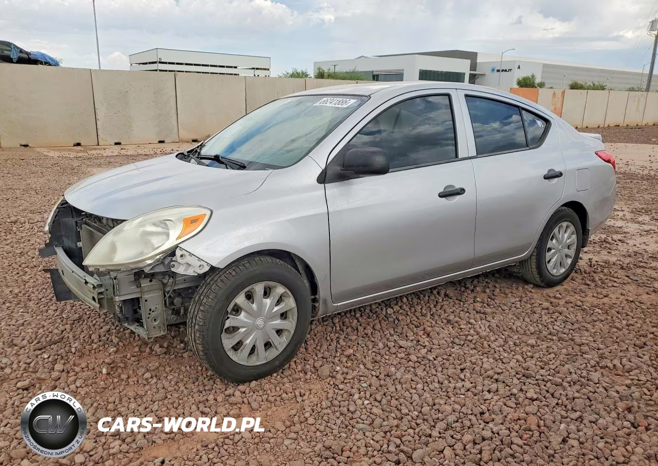 2013 Nissan Versa 1.6 S