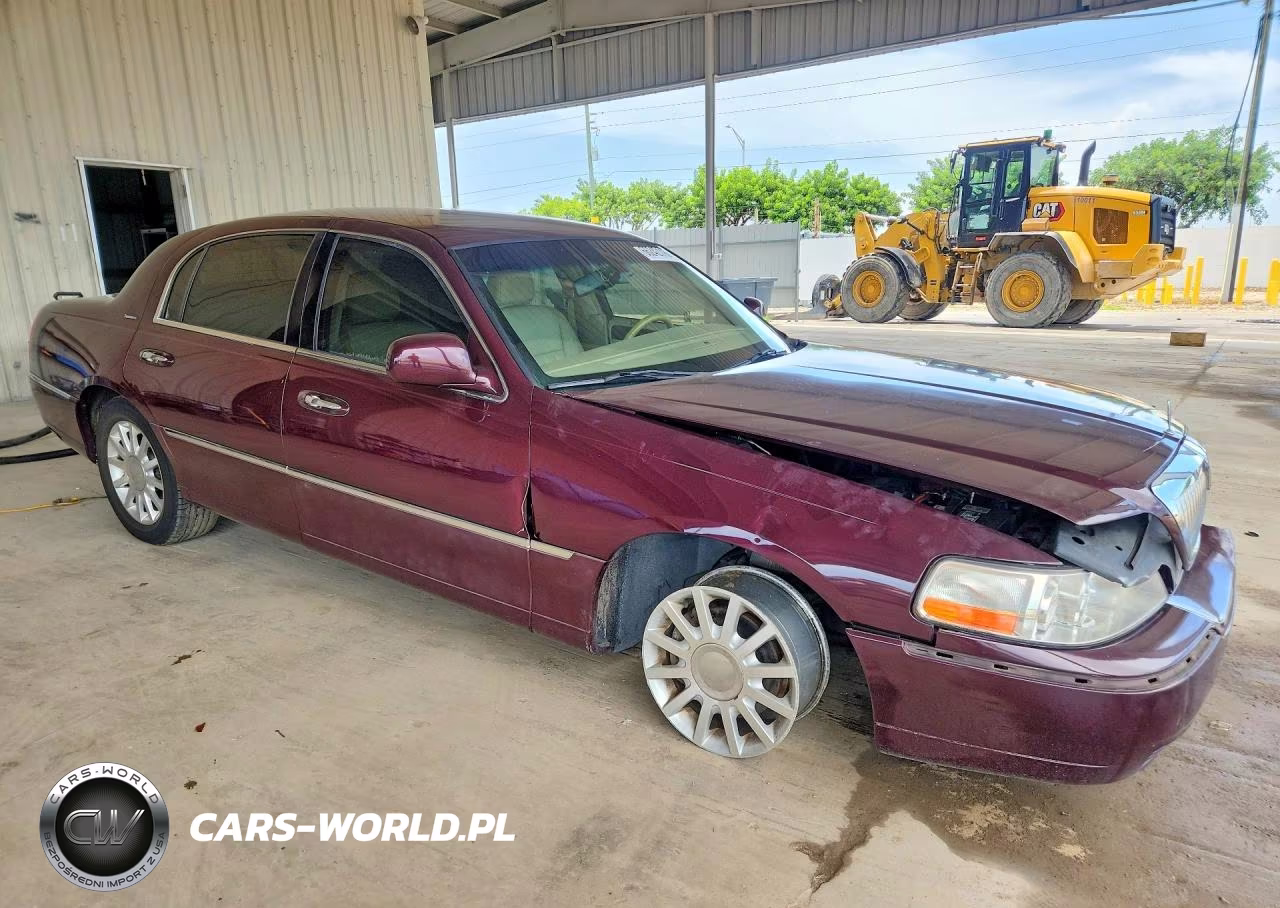 2006 Lincoln Town Car Signature VIN:1LNHM81V36Y649216 - 4