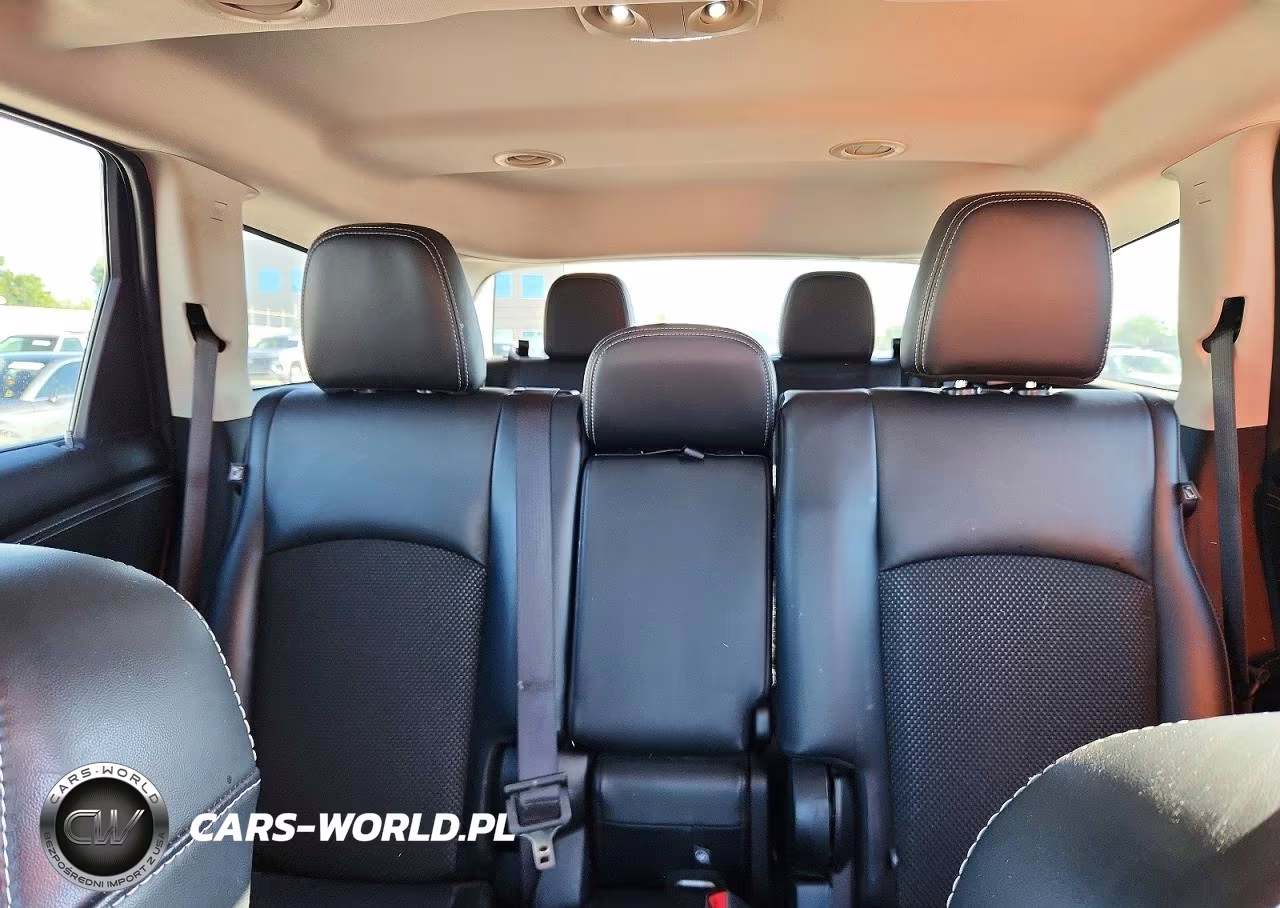 2019 Dodge Journey Crossroad VIN:3C4PDDGG1KT853834 - 10