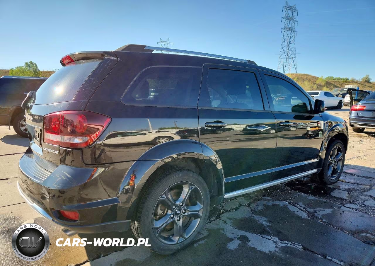 2019 Dodge Journey Crossroad VIN:3C4PDDGG1KT853834 - 3