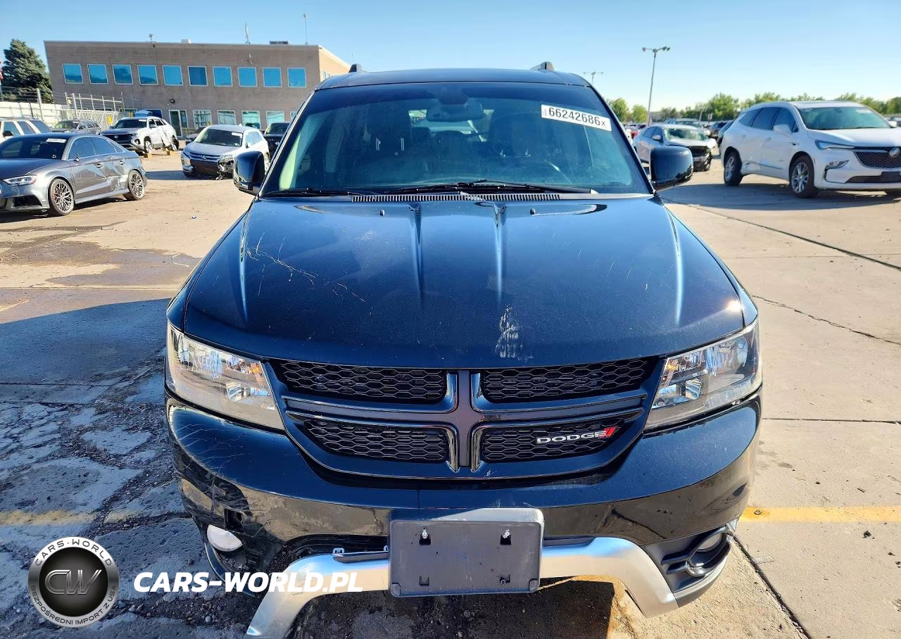2019 Dodge Journey Crossroad VIN:3C4PDDGG1KT853834 - 5