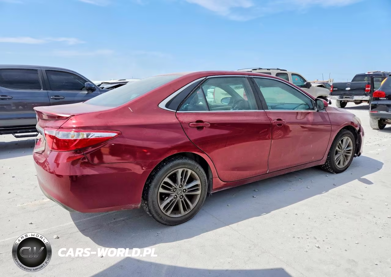 2016 Toyota Camry Se VIN:4T1BF1FK0GU610131 - 3