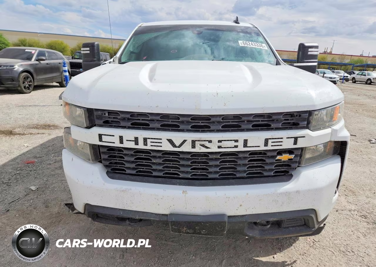 2021 Chevrolet Silverado K1500 Custom VIN:3GCUYBEFXMG375818 - 5