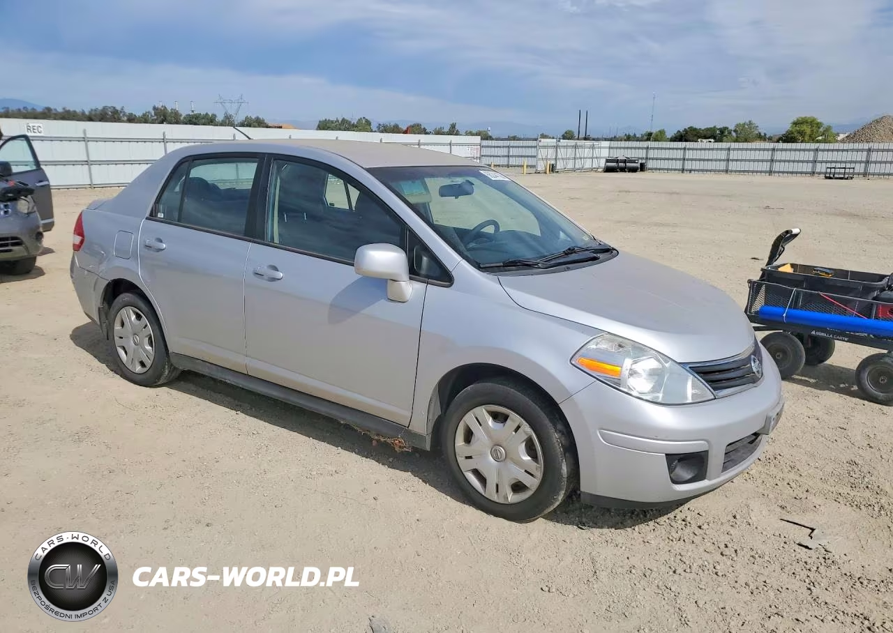 2010 Nissan Versa 1.8 S VIN:3N1BC1AP2AL464545 - 4