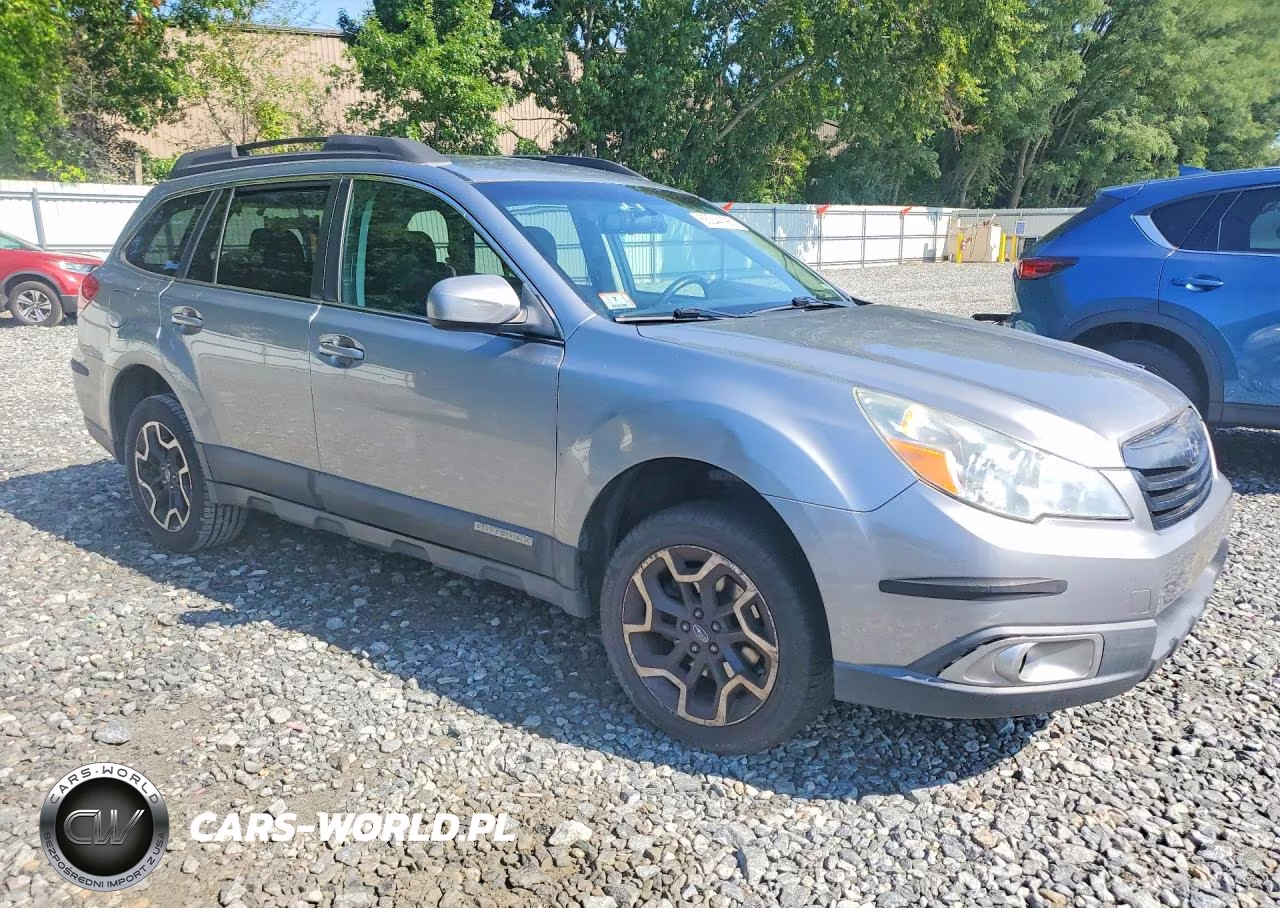2011 Subaru Outback 2.5I Premium VIN:4S4BRBCCXB3427635 - 4