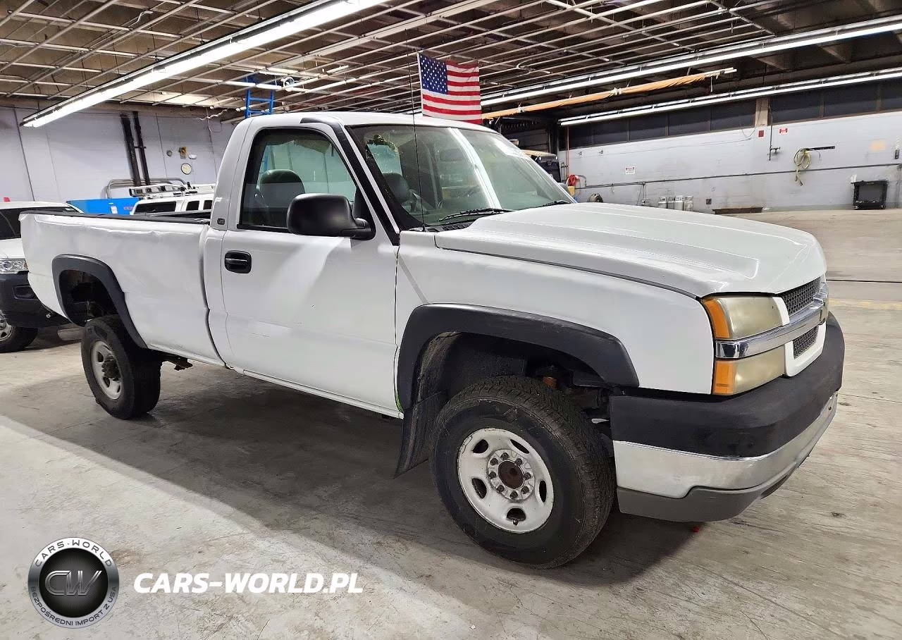 2005 Chevrolet Silverado C2500 Heavy Duty VIN:1GCHC24UX5E249225 - 4