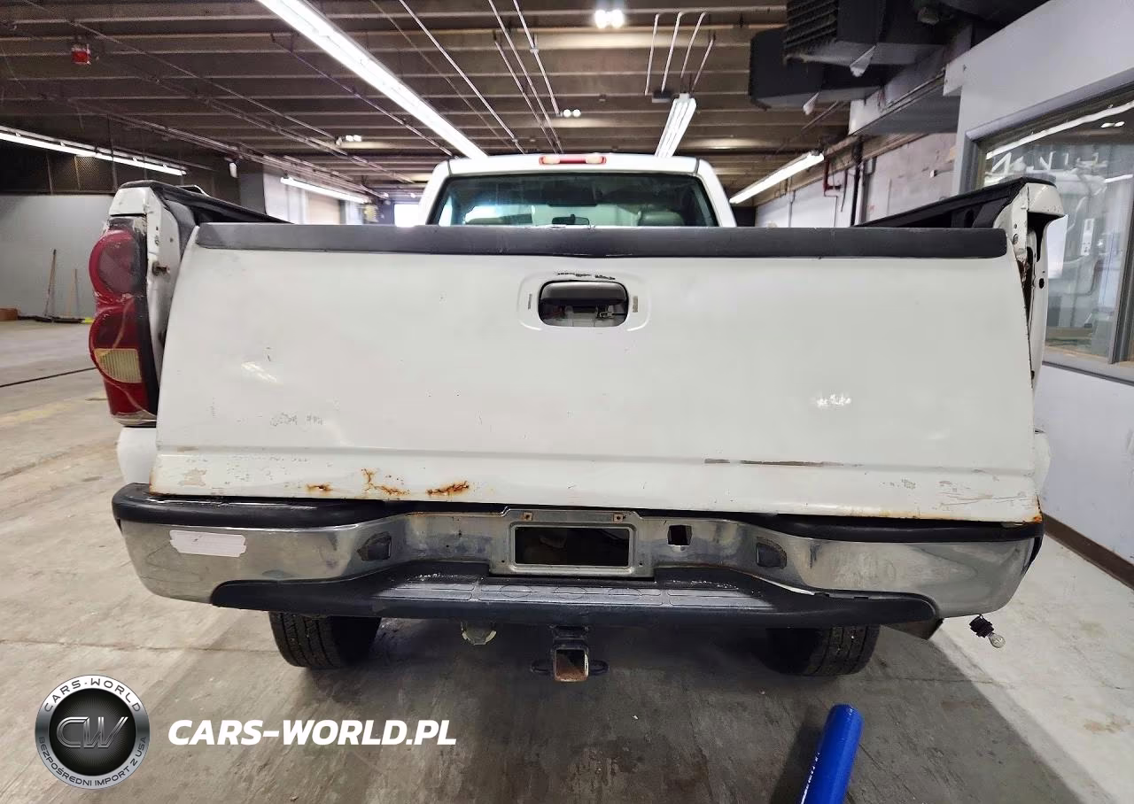 2005 Chevrolet Silverado C2500 Heavy Duty VIN:1GCHC24UX5E249225 - 6