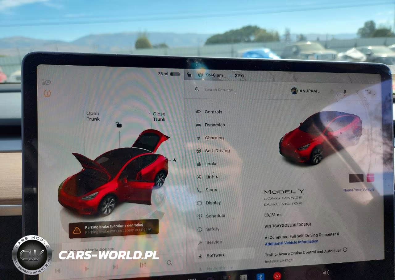 2024 Tesla Model Y VIN:7SAYGDEE3RF003101 - 9