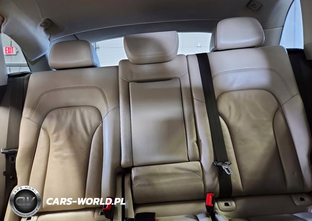 2011 Audi Q5 Premium Plus VIN:WA1LFAFP1BA044067 - 10