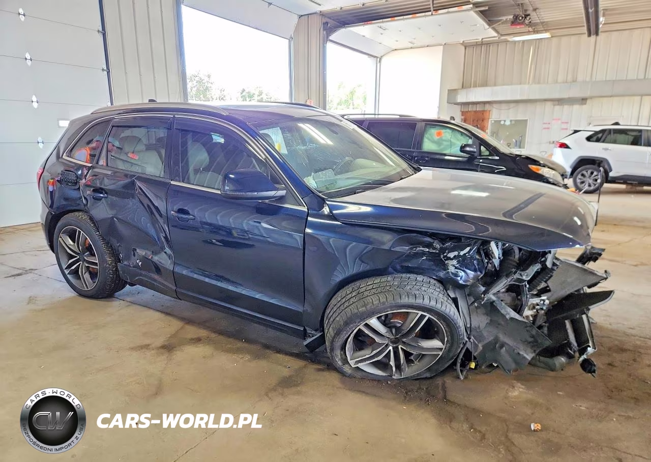 2011 Audi Q5 Premium Plus VIN:WA1LFAFP1BA044067 - 4