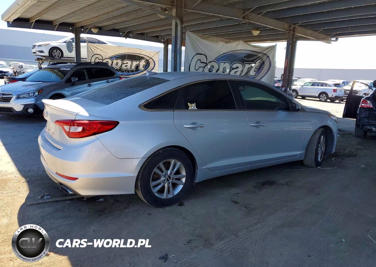 2016 Hyundai Sonata Se VIN:5NPE24AF5GH360579 - 3