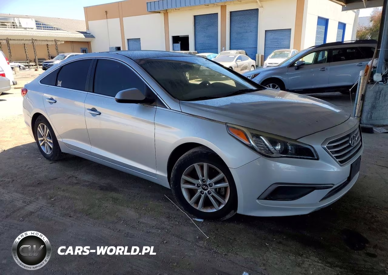 2016 Hyundai Sonata Se VIN:5NPE24AF5GH360579 - 4
