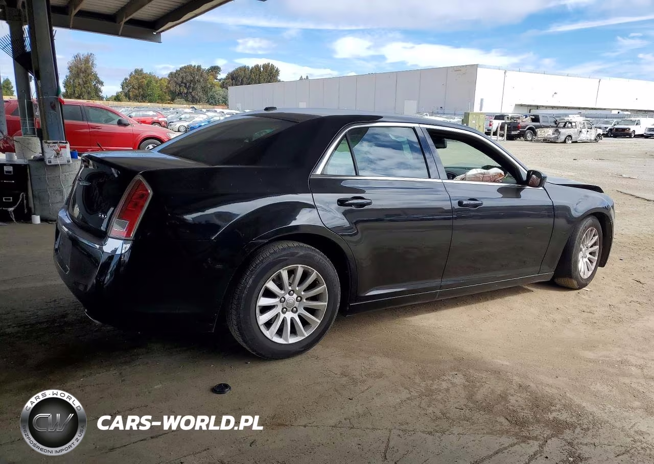 2013 Chrysler 300 VIN:2C3CCAAG2DH626466 - 3