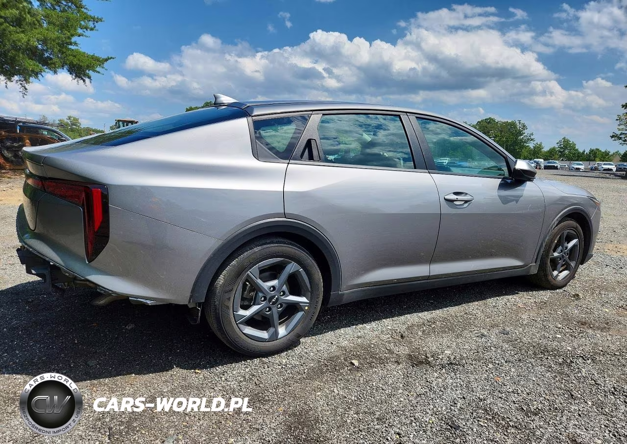 2025 Kia K4 Lxs VIN:3KPFT4DE8SE121383 - 3
